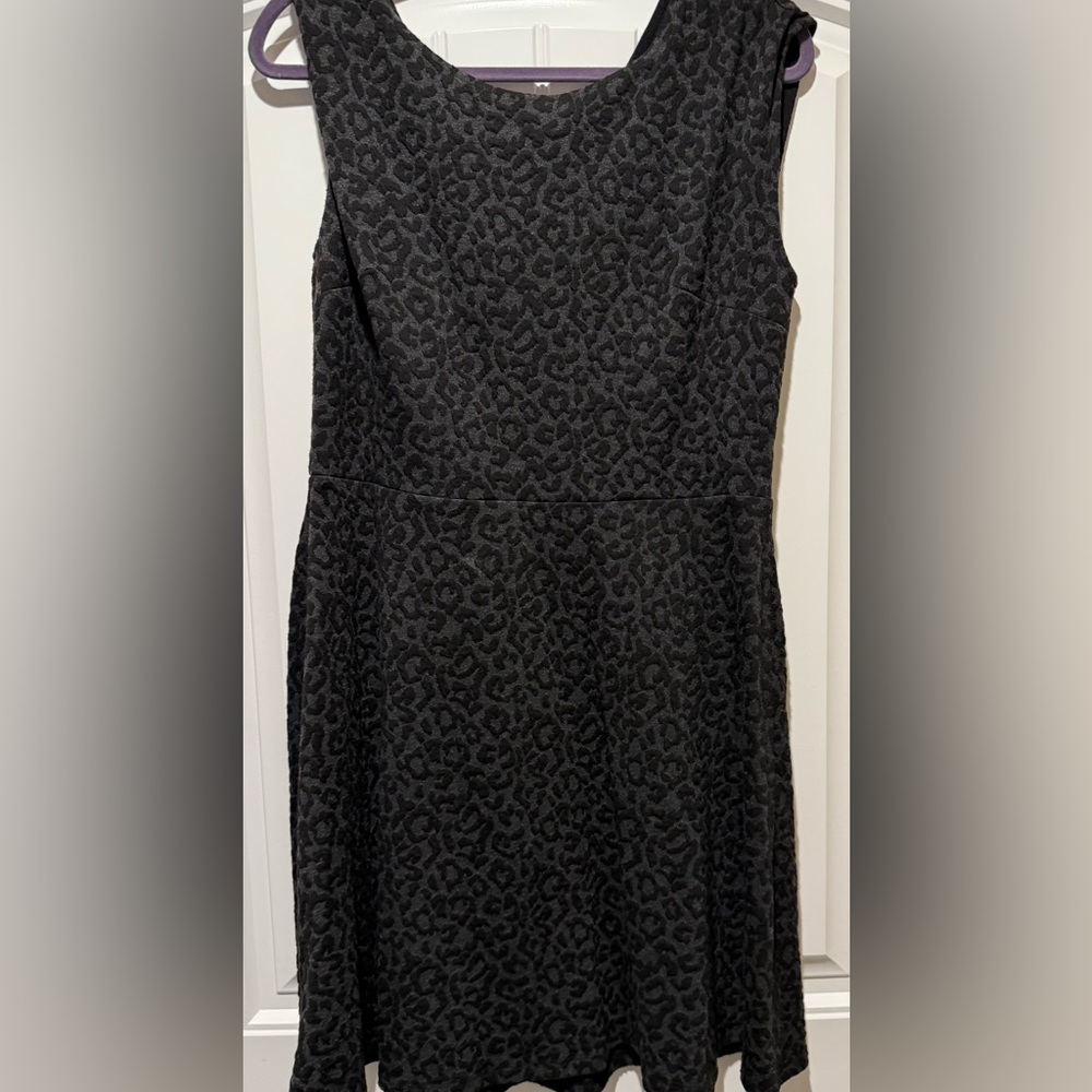 Loft Size 10 jumper dress. Black animal